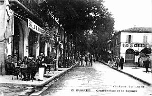 854- Aumale - La Grande-rue